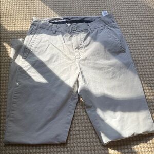 Vineyard Vines On-The-Go Pants in Light Gray
